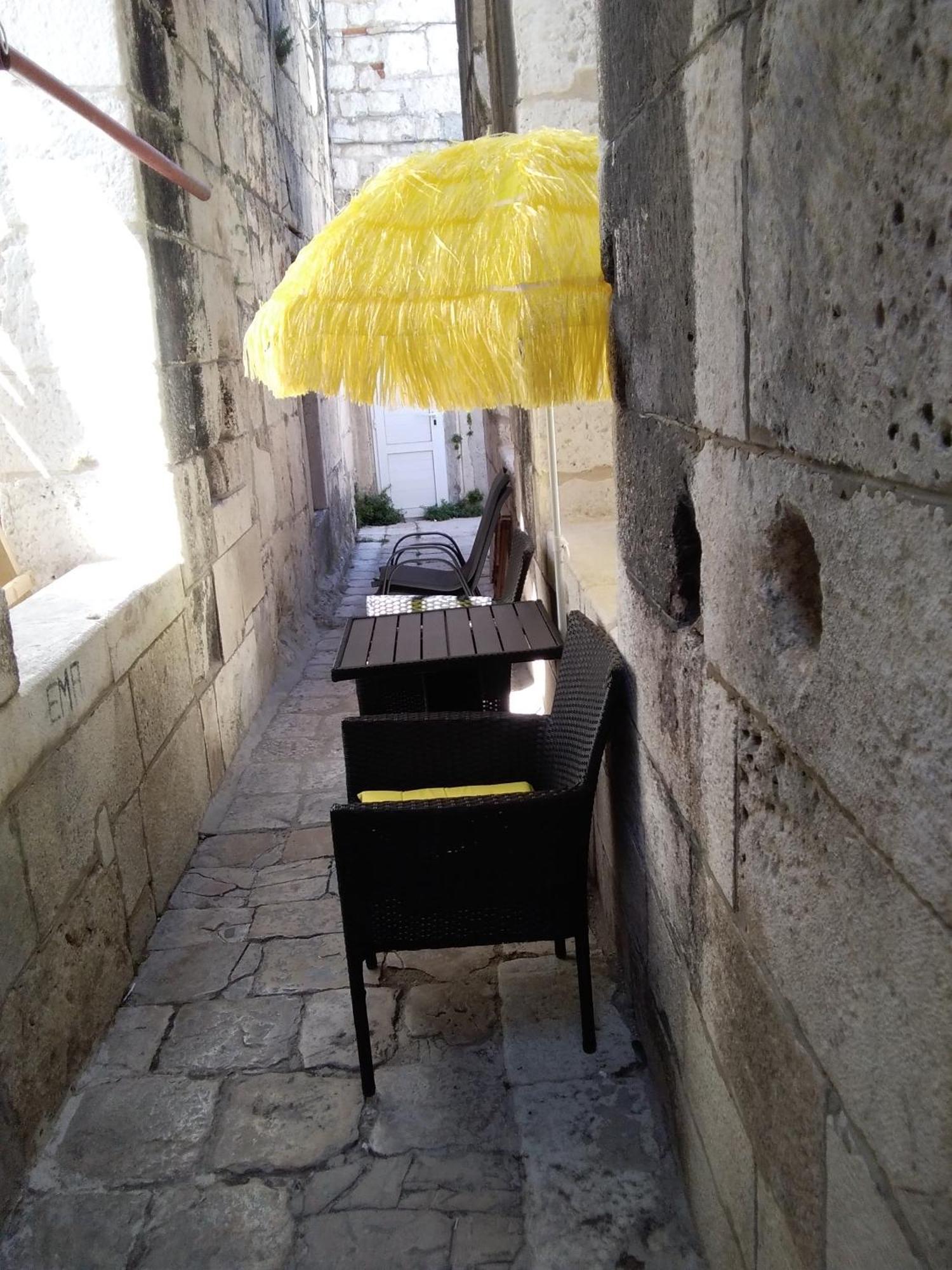 Private Apartments In Diocletians Palace Split Exterior photo
