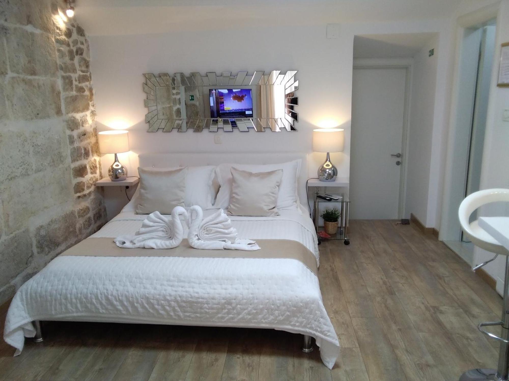 Private Apartments In Diocletians Palace Split Exterior photo