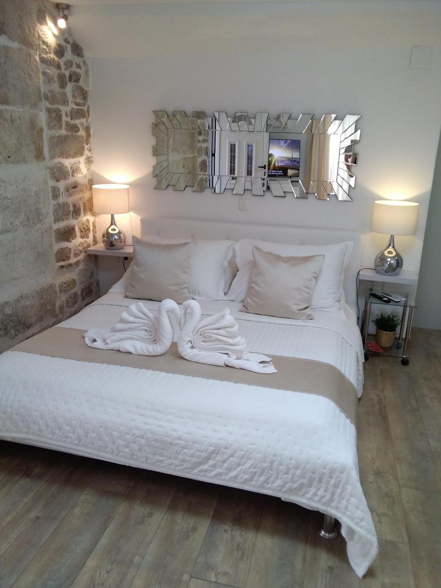 Private Apartments In Diocletians Palace Split Exterior photo