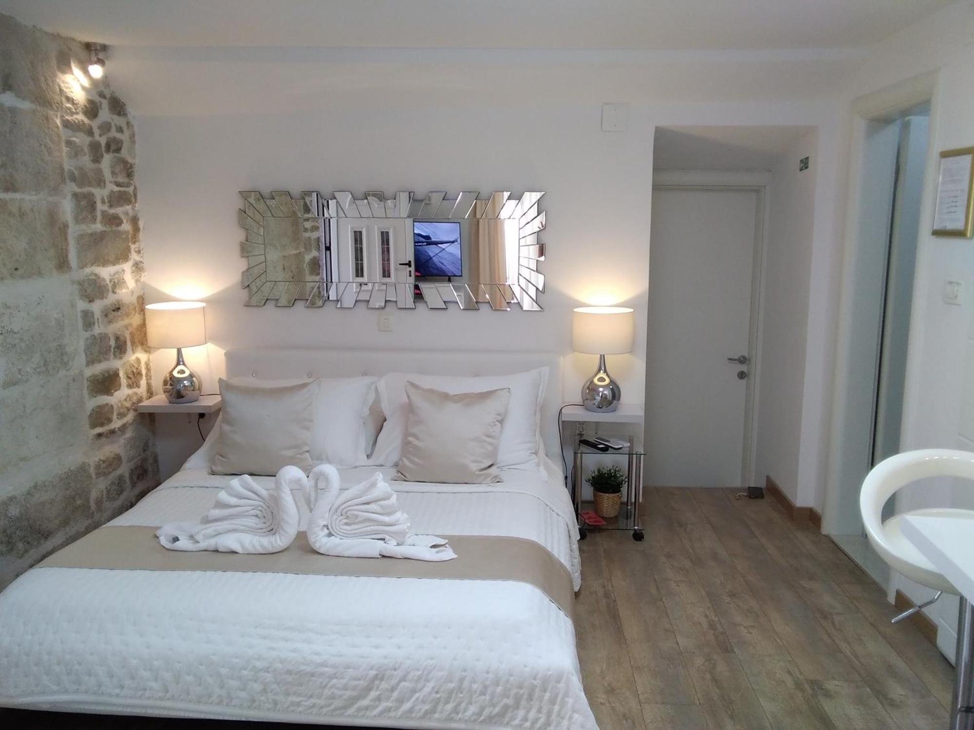 Private Apartments In Diocletians Palace Split Exterior photo